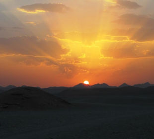 Sonnenuntergang in der Wüste