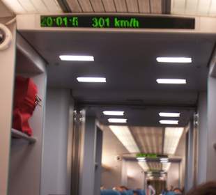 Im Transrapid mit 302km/h weg vom Hotel