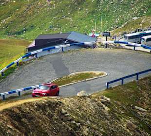 Teil der Auffahrt zur Hütte