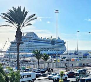 Kreuzfahrtschiff AIDA i.Hafen v.Puerto del Rosario