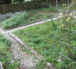 Stefanushaus mit Apothekergarten