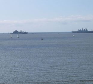 Kriegsschiffe auf Wacht