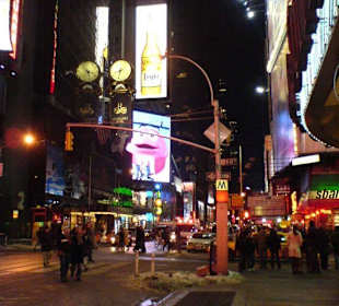 Times Sqare am späten Abend 