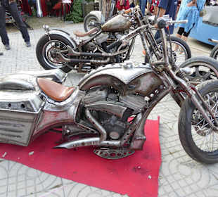 Originell umgebaute Gefährte