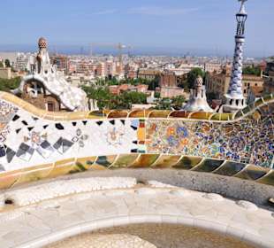 Berühmte Schlangenbank aus Kachelbruch