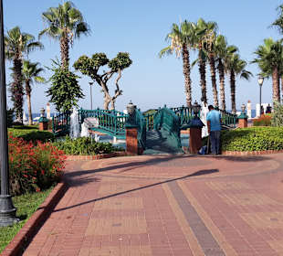 Parkanlage zwischen Hotel und Strand