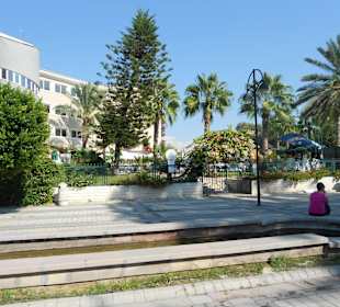 Promenade vom Hotel zum Strand