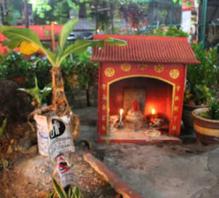 Red Garden Food Paradise