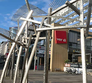 Die Edelstahl-Installation Stabwerk von 2002