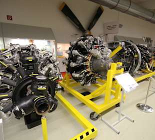 Motoren und Triebwerke