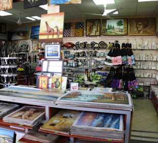 Souvenirshop in der Markthalle
