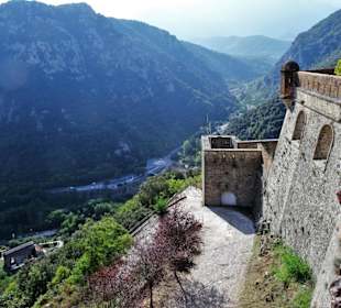 Blick vom Fort Liberia in die Täler