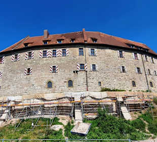 Gesamtfront der Burg