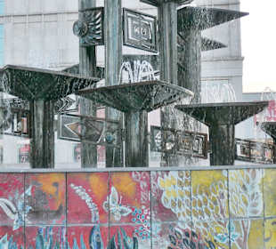 Brunnen der Völkerfreundschaft am Alexanderplatz