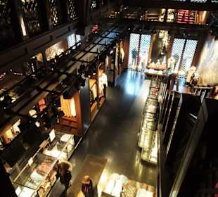 Im Abercrombie & Fitch Store Hamburg