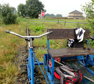 Unterwegs auf der alten Bahntrasse