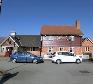 Harvester Pub/Restaurant nebenan