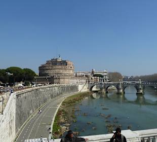 Engelsburg mit Tiber