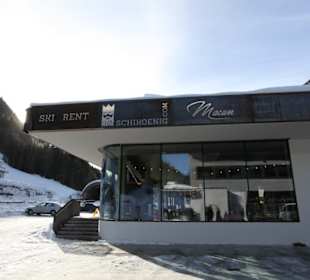 Großer gratis Parkplatz