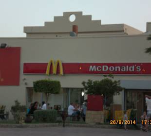 Senzo Mall mit Mc Donald