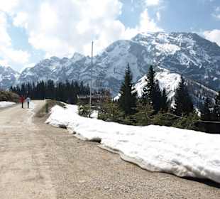 Hier liegt Ende April noch Schnee