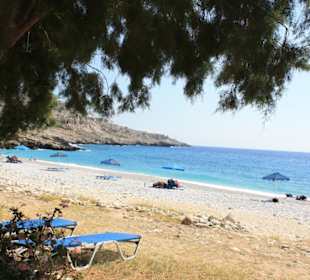 Strand vor dem Ort Lefkos