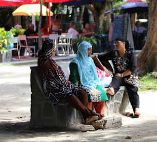 Muslimas beim Tratsch