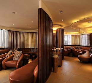 Lounges im ersten Stock