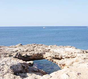 Felsen und Meer