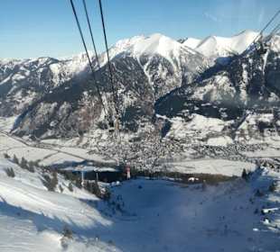 Blick von der Gondel zur Schlossalm