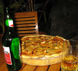 Leckere Riesenpizza beim deutschen Herbie 