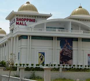 Shopping-Mall in der Nähe des Delphin Diva