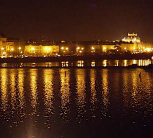 Вид с Карлова моста вечером