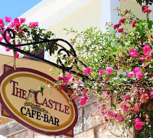 Cafe Kastro kurz vor dem Festungseingang