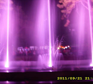 Musikalische Wasserspiele bei Antalya bei Nacht