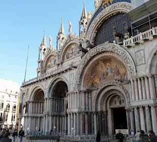 Außenansicht von der Basilica San Marco