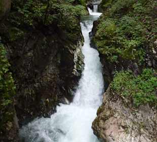 Reißende Wassermassen