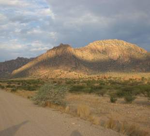 Endlose Straße ins Erongogebirge