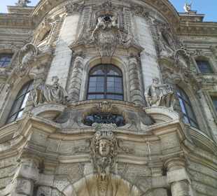 Justizpalast