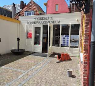 Eingang zum Noordelijk Scheepvaartmuseum