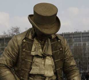 Unterhaltung am Ufer unter dem Eye