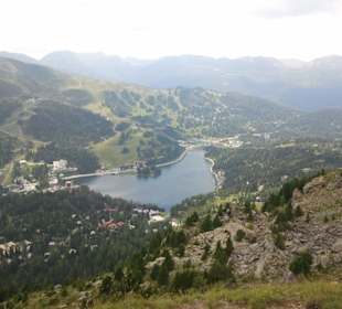Blick von der Panoramahöhe auf den See