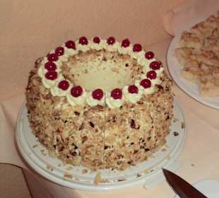 Kuchenbuffet Frankfurter Kranz