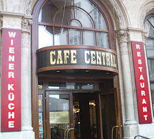 Café Central Eingang