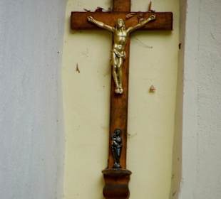 Das Klösterl eingebracht Hauswand