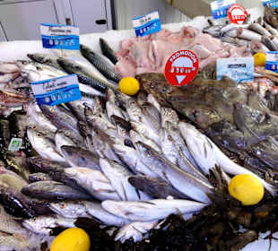 Fangfrische Ware in der Auslage