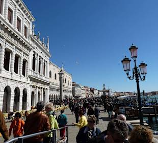 Altstadt Venedig mit dem Trubel