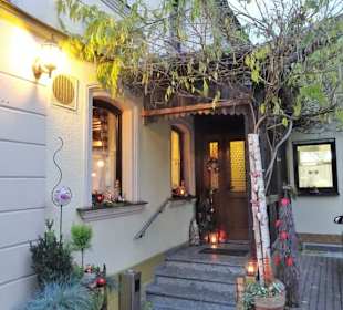 Eingang zum Brauerei-Gasthof Fischer