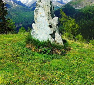 Zur Gedenkhütte