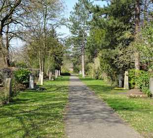 Rundgang über den Friedhof Engesohde